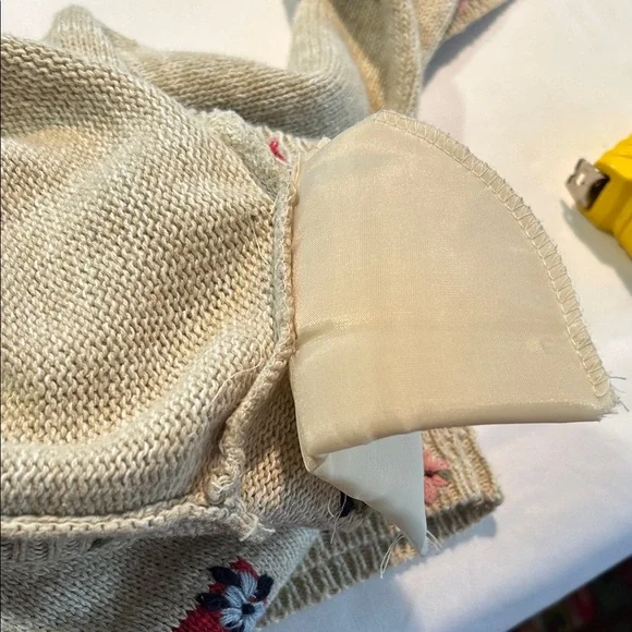 Embroidered Heart Pattern Cardigan - Picture 12 of 13